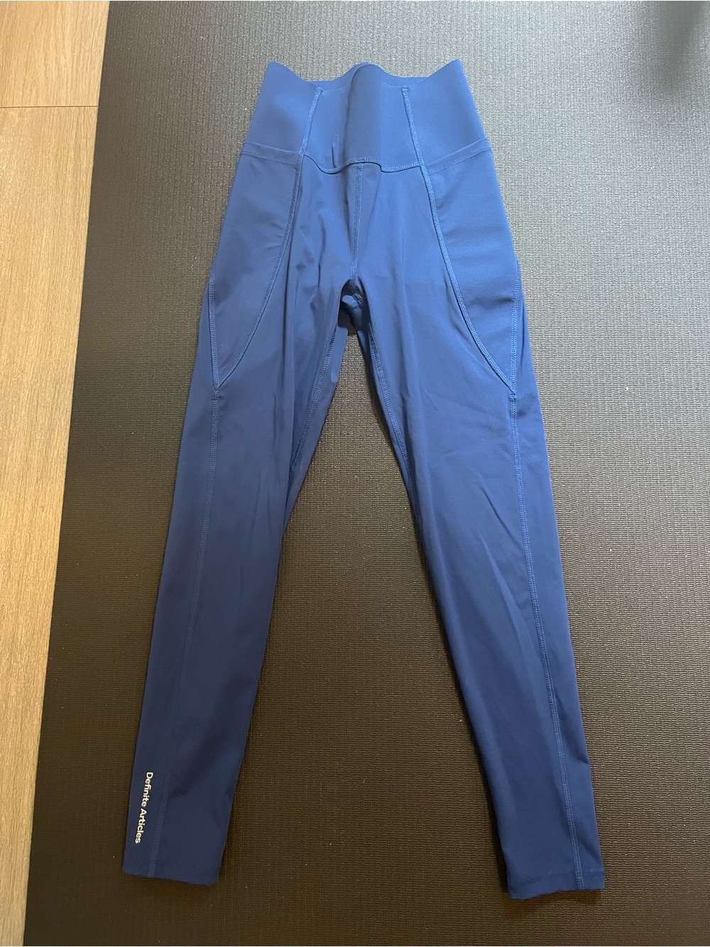 High-Rise Navy Active Leggings with Side Pockets